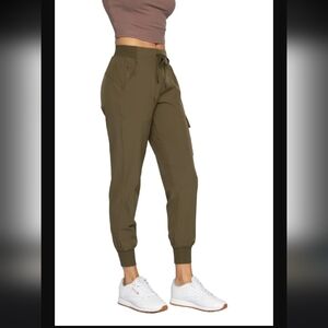 Mono B Lycra Utiilty Pant In Olive